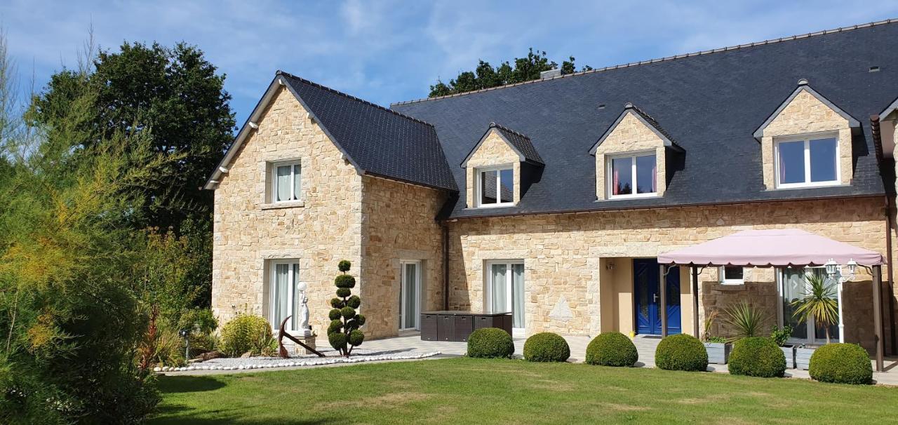 Pléguien Les Centauris Bed & Breakfast エクステリア 写真